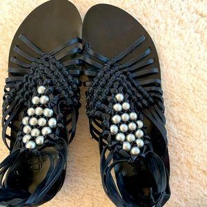 B Makowsky black Leather ankle sandals size 7.5